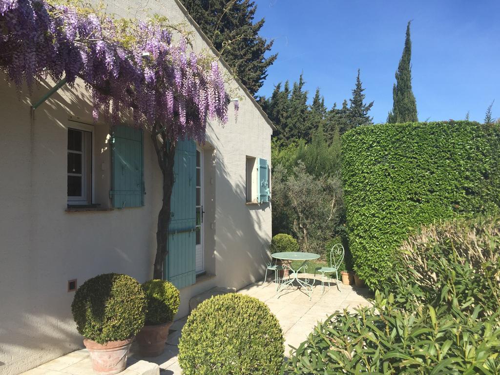 Bed and Breakfast Le Mas des Lauriers Paradou Exterior foto
